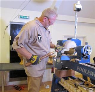 Shaping the back of the dish